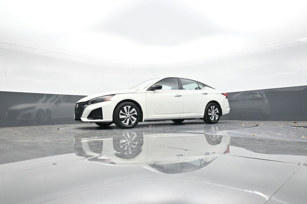 Used 2024 Nissan Altima 2.5 S image 48