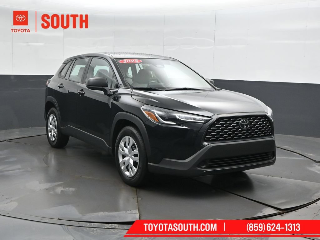 Used 2024 Toyota Corolla Cross L AWD/4WD image 4
