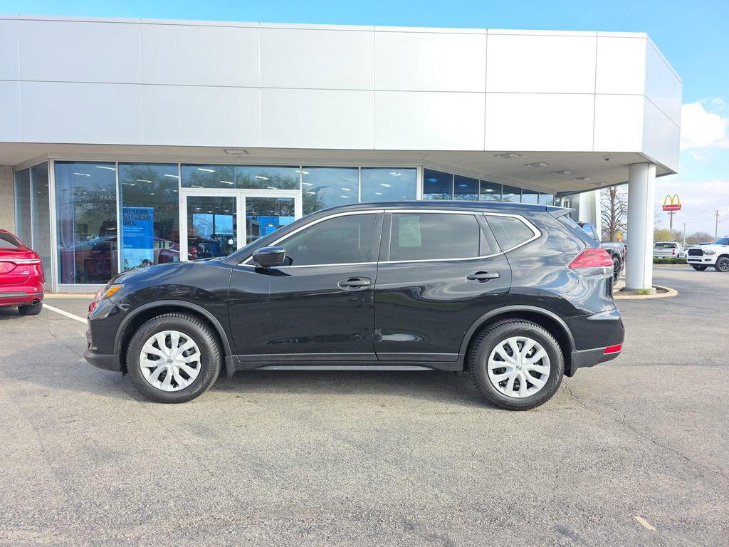 Used 2018 Nissan Rogue S image 4