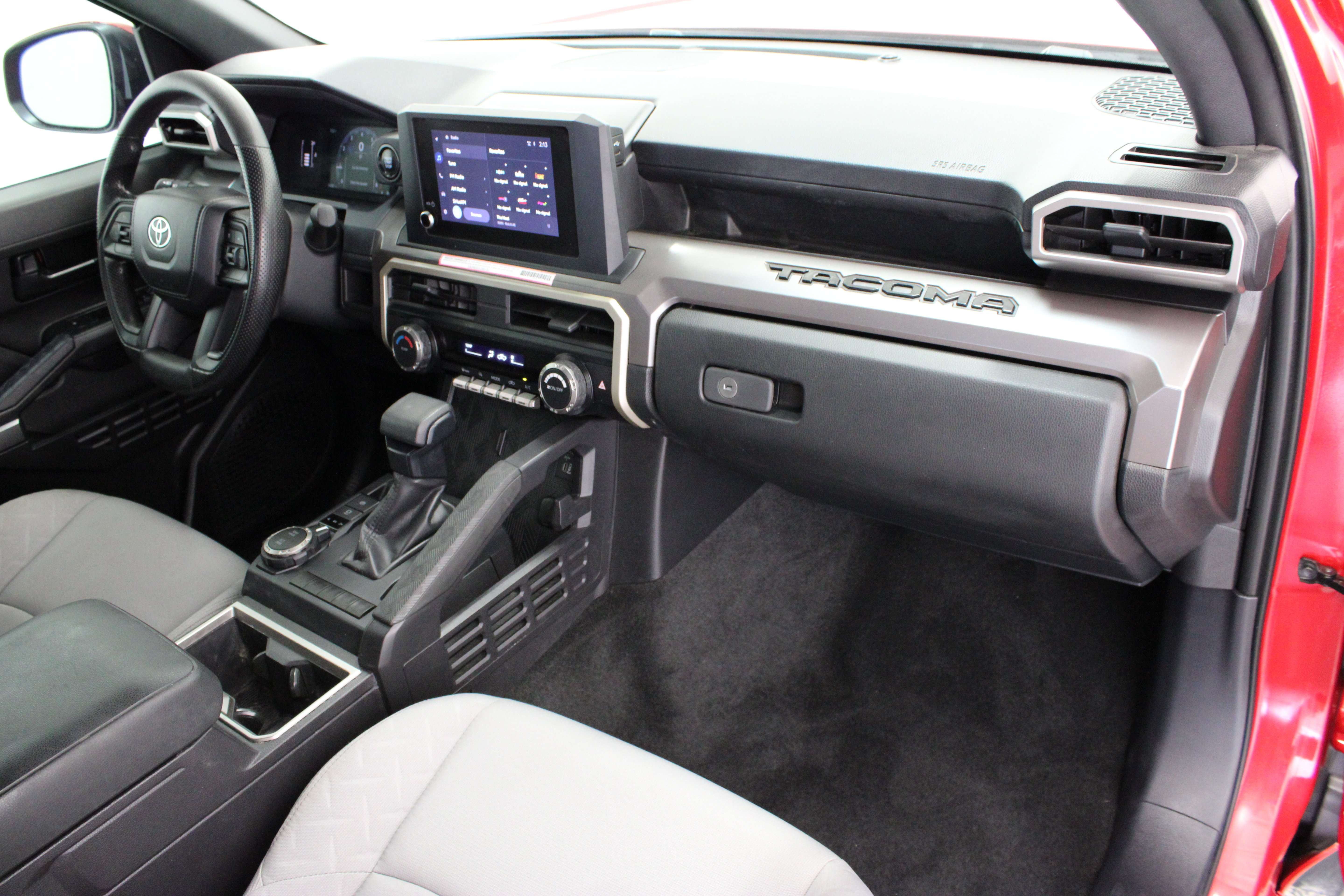 Used 2024 Toyota Tacoma SR5 AWD/4WD image 35