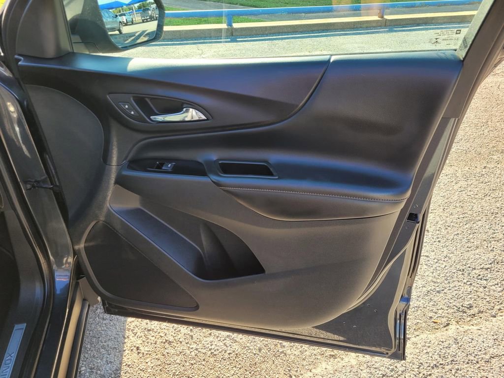 Used 2022 Chevrolet Equinox Premier FWD image 9