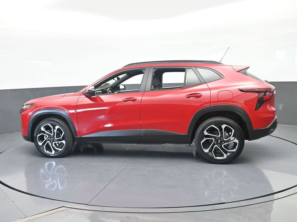 Used 2026 Chevrolet Trax RS image 3