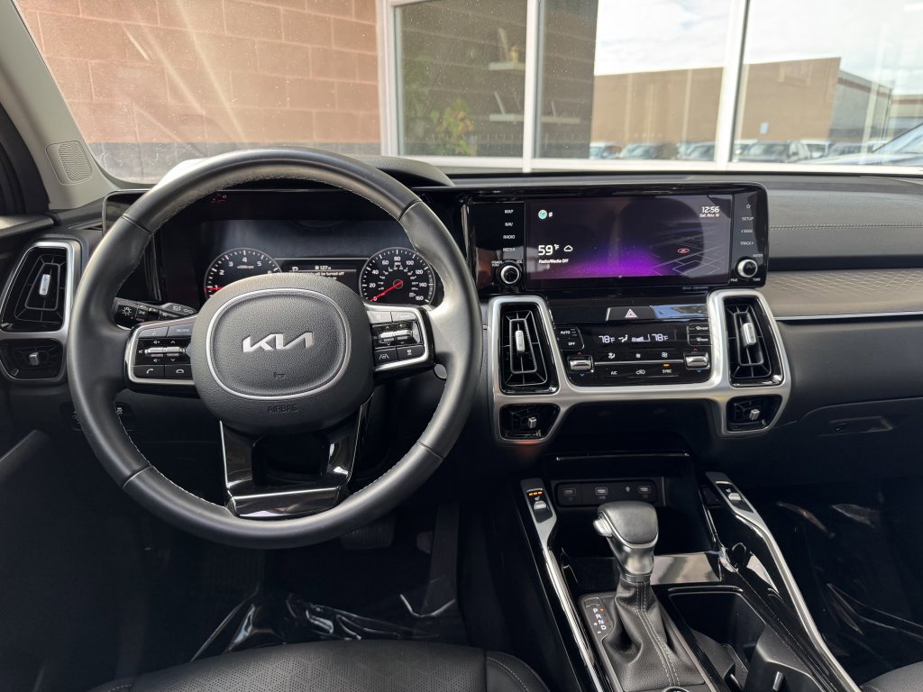 Used 2022 Kia Sorento SX image 16