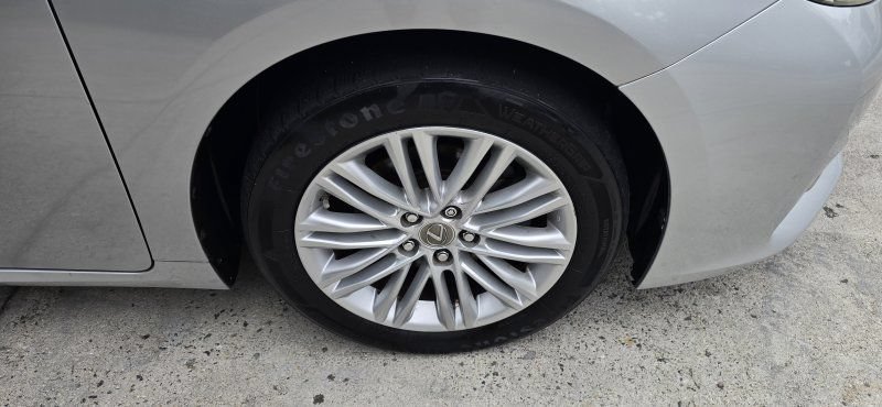 Used 2014 Lexus ES 350 w/ Luxury Package FWD image 13