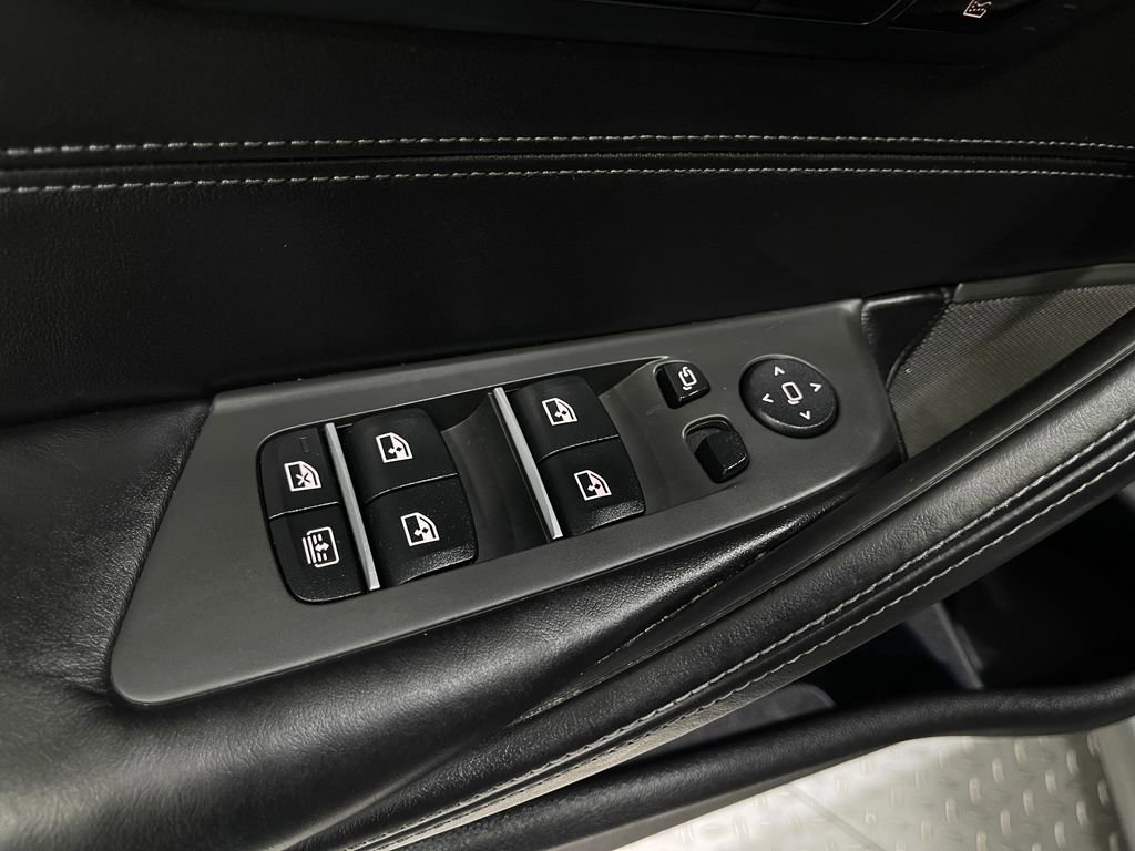 Used 2021 BMW M5 w/ Executive Package image 17