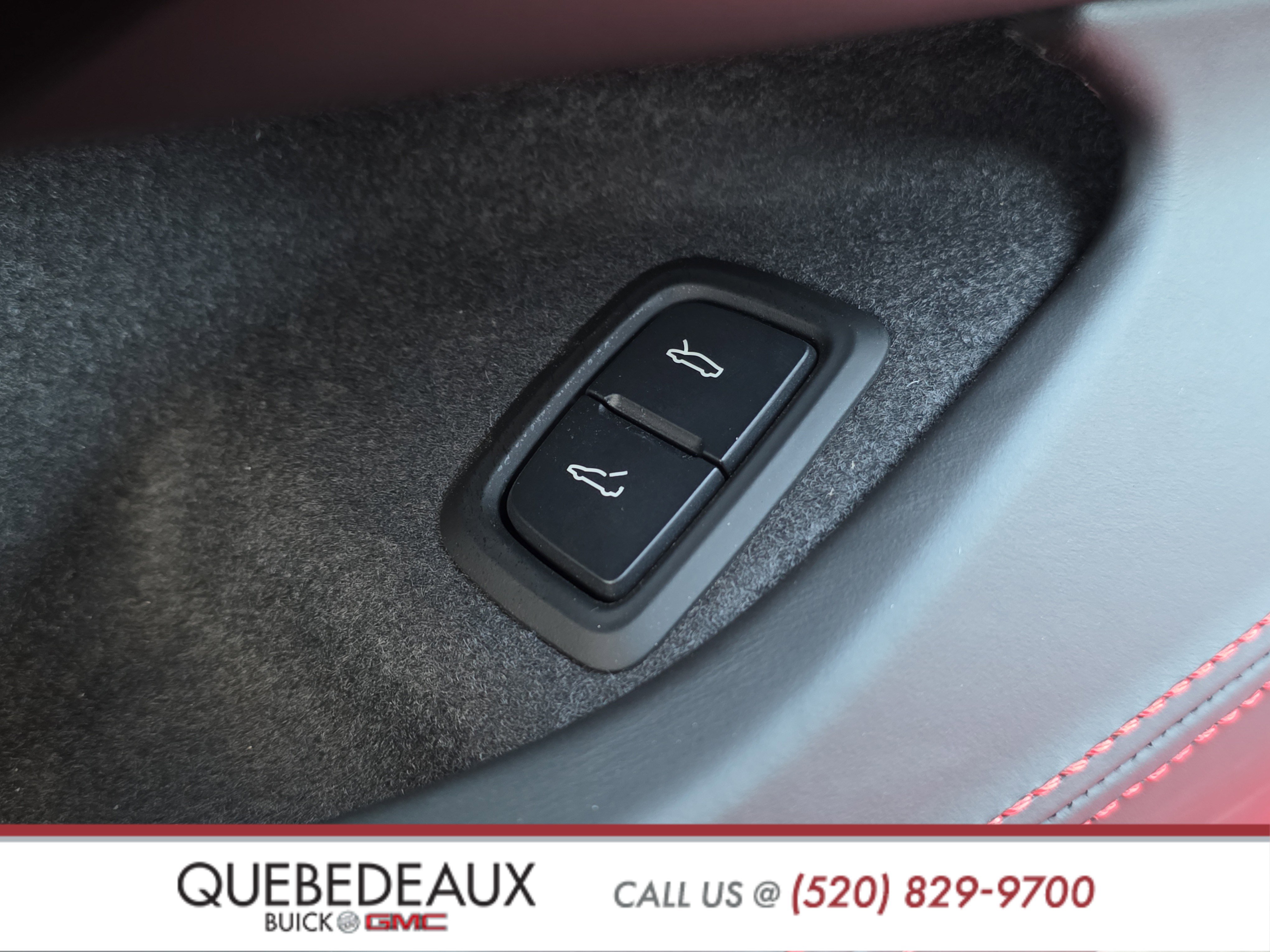 Used 2023 Chevrolet Corvette Stingray Premium Cpe w/ Z51 Performance Package RWD image 13