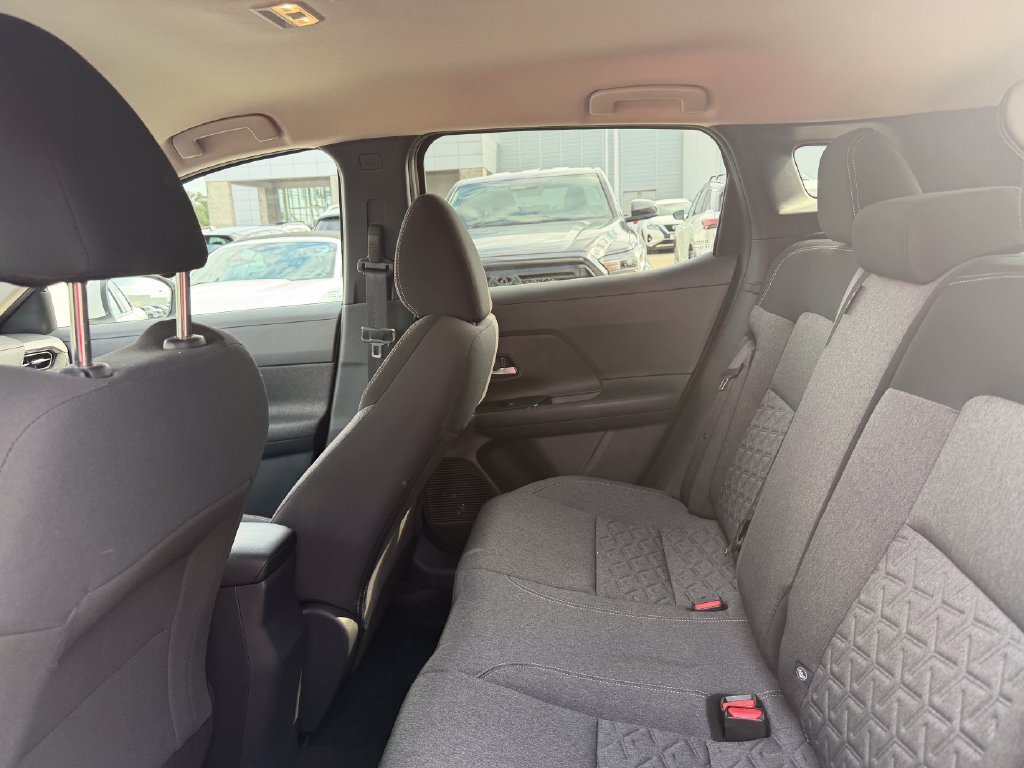 Used 2025 Nissan Kicks SV w/ Illumination Package FWD image 25