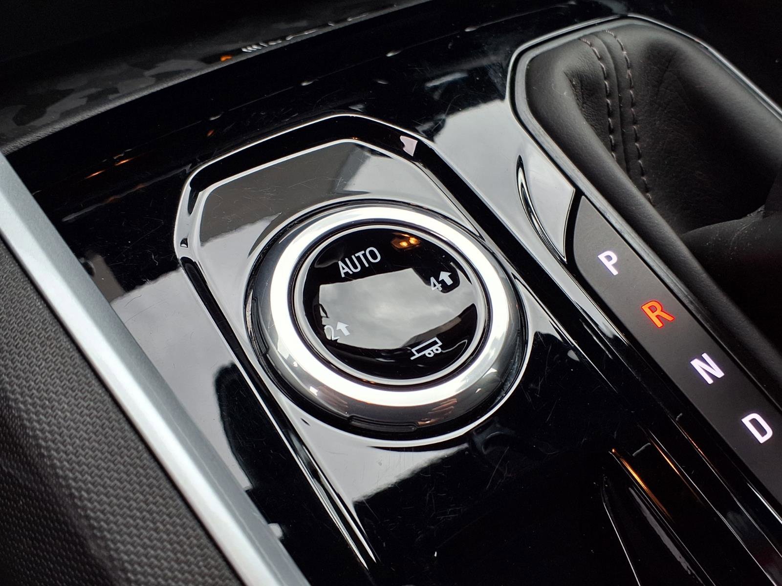 Used 2024 Chevrolet Colorado LT w/ LT Convenience Package II AWD/4WD image 10