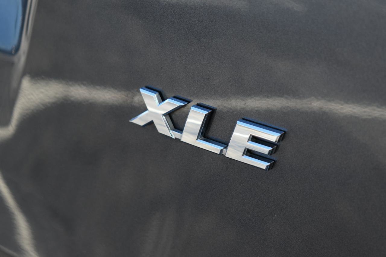 Used 2016 Toyota RAV4 XLE FWD image 14