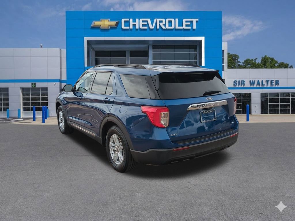 Used 2020 Ford Explorer XLT image 4