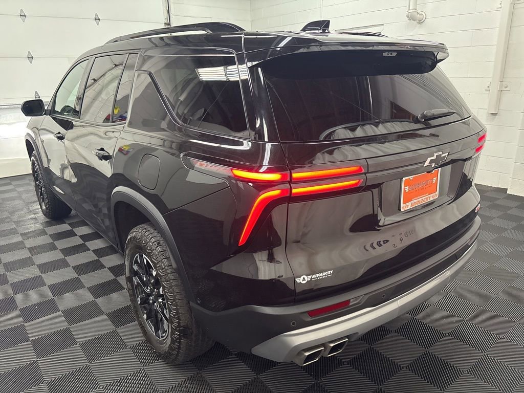 Used 2024 Chevrolet Traverse Z71 w/ Enhanced Driving Package AWD/4WD image 7