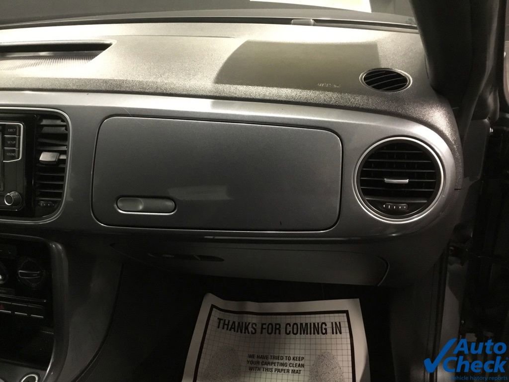 Used 2019 Volkswagen Beetle 2.0T S image 38