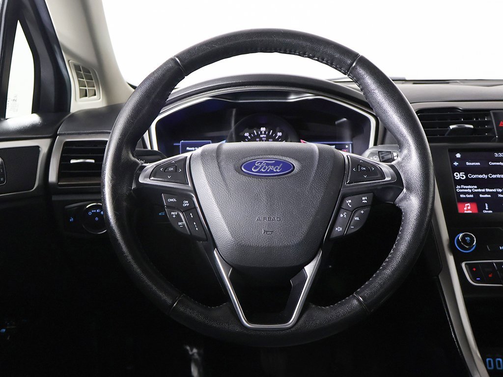Used 2019 Ford Fusion SEL image 32