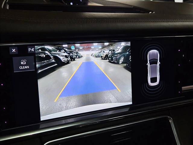 Used 2020 Porsche Panamera RWD image 14
