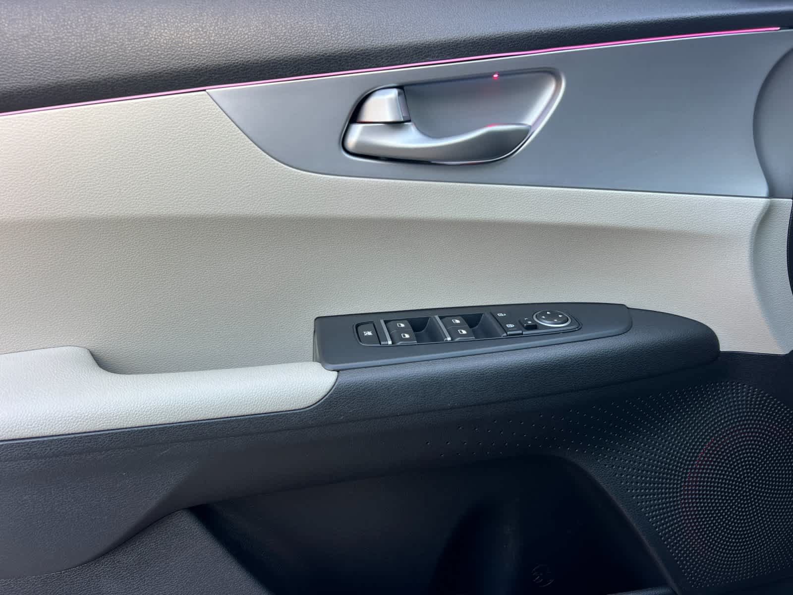 Used 2023 Kia Forte LXS w/ LXS Technology Package FWD image 10