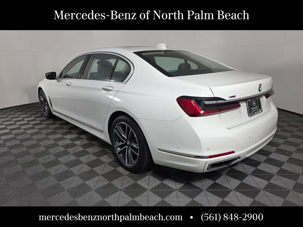 Used 2022 BMW 750i xDrive image 4