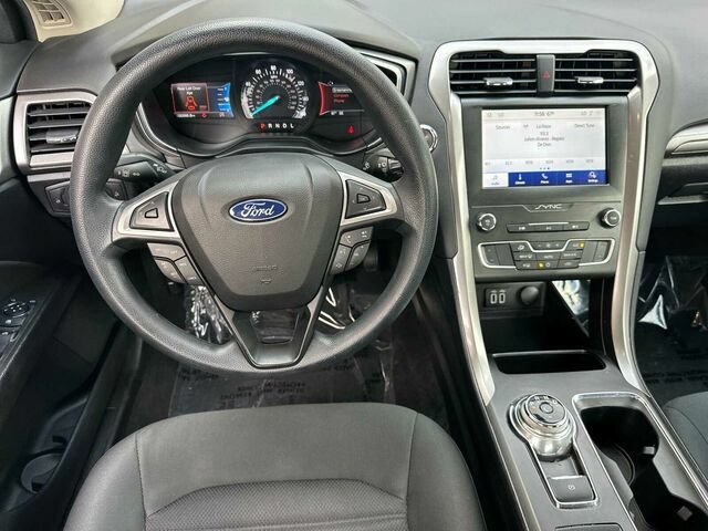 Used 2020 Ford Fusion SE FWD image 17