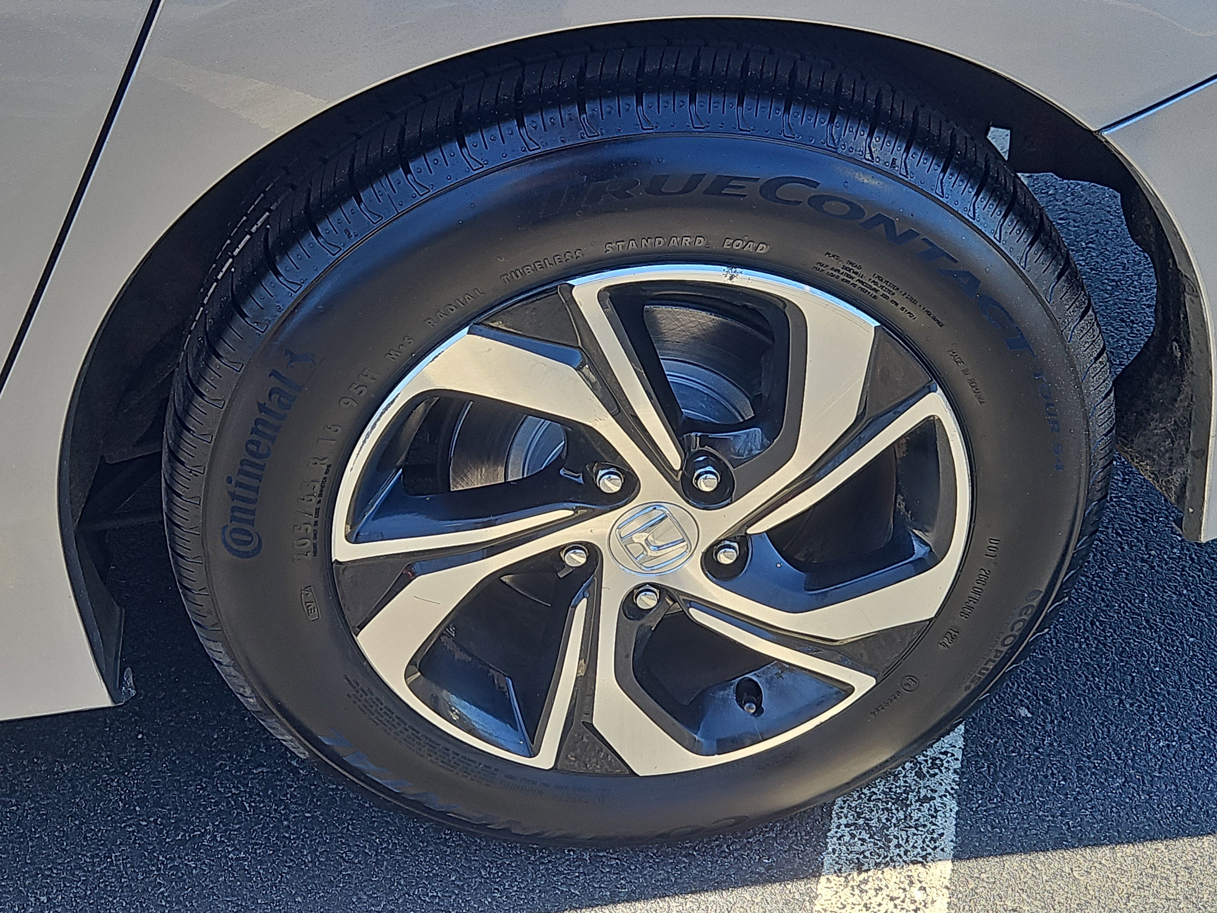 Used 2017 Honda Accord LX image 5