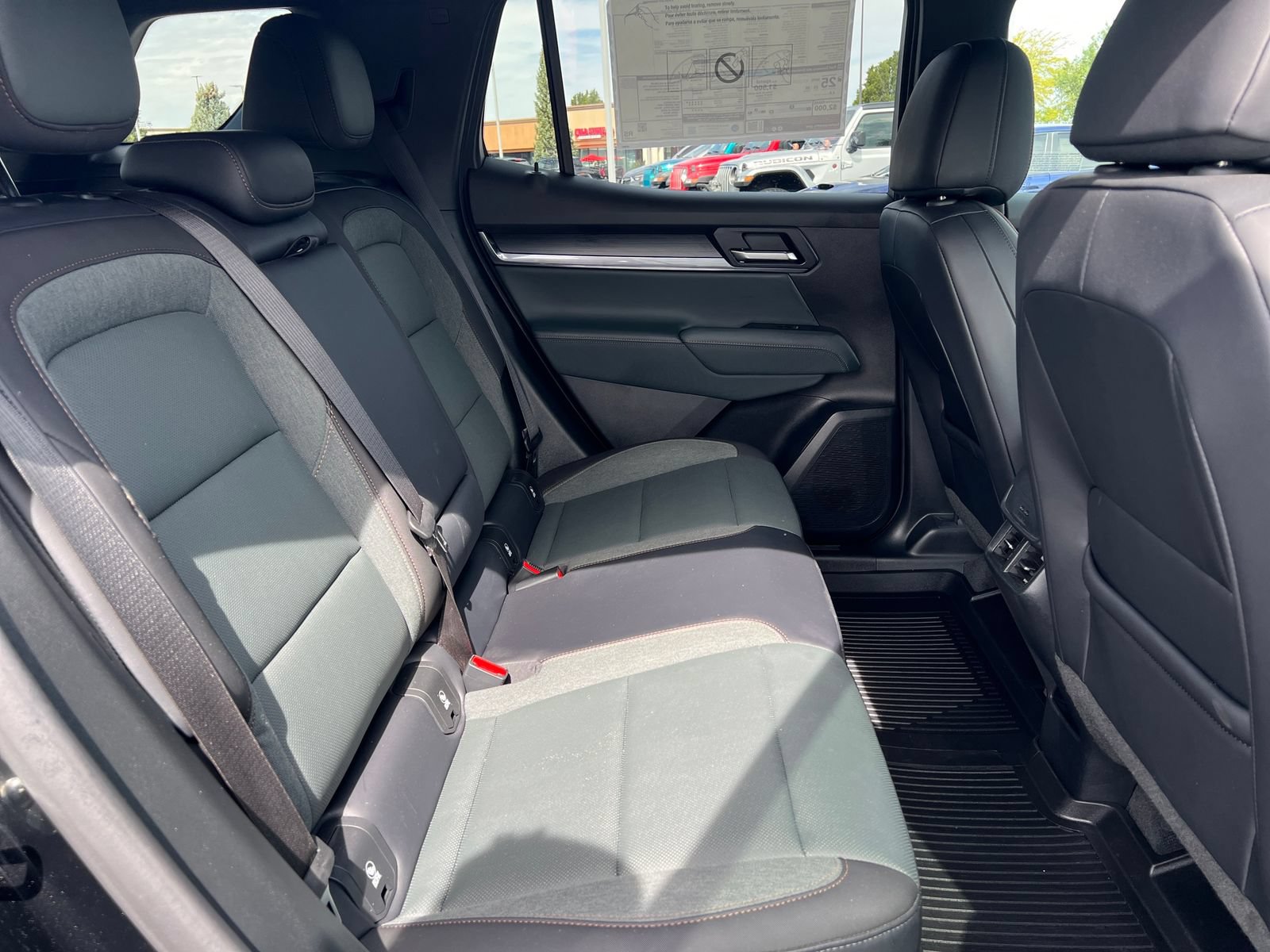 New 2026 GMC Terrain AT4 w/ LPO, Black Badging Package AWD/4WD image 33