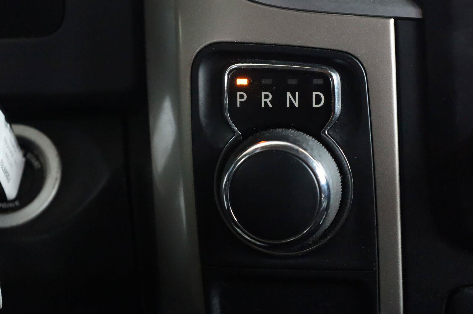 Used 2015 RAM 1500 Classic SLT RWD image 32