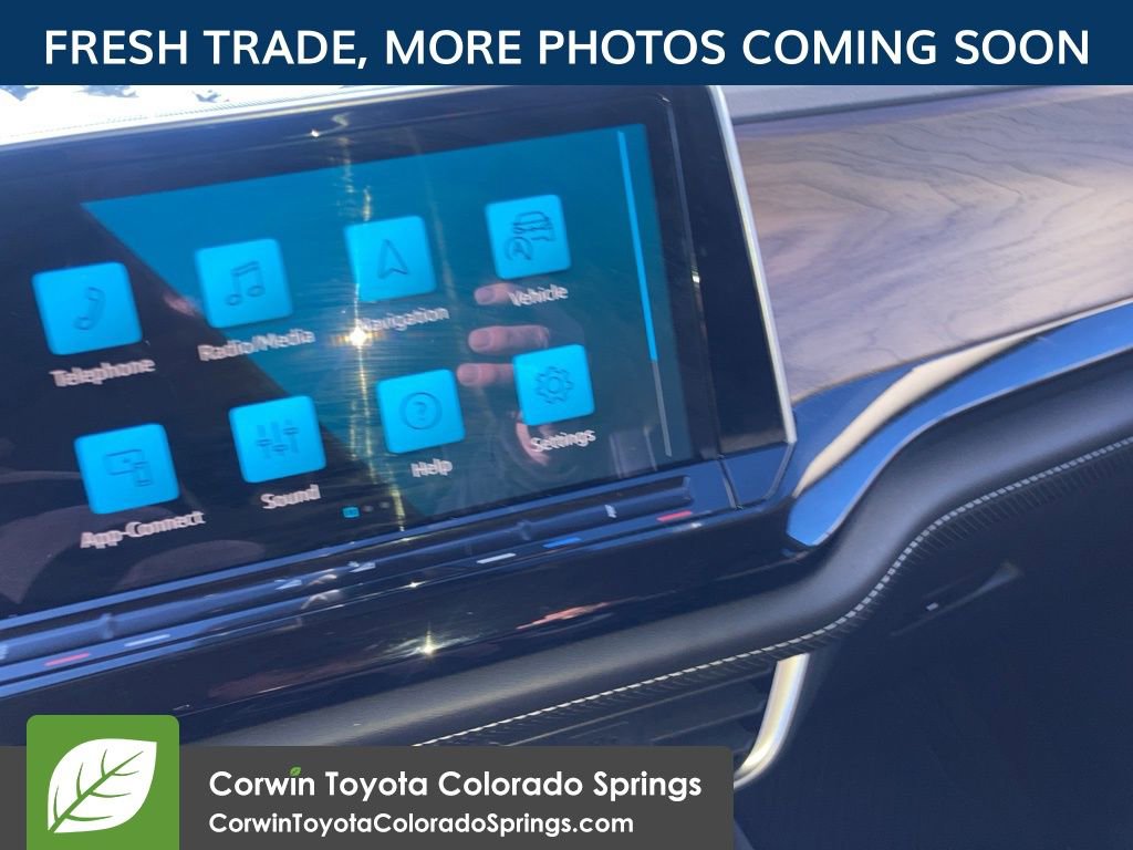 Used 2024 Volkswagen Atlas SE image 13