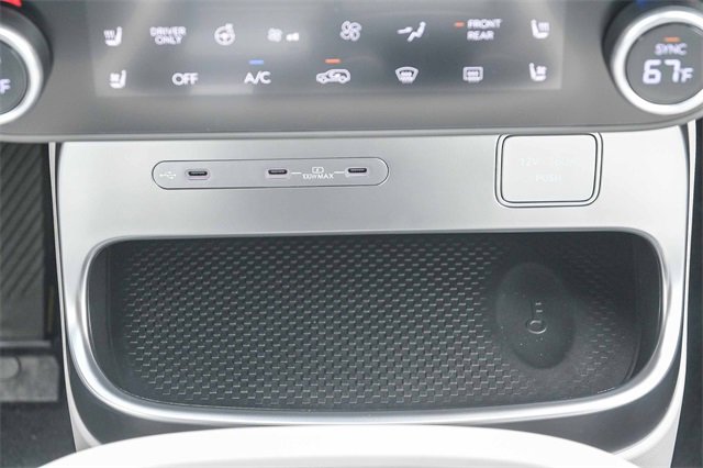 New 2026 Hyundai Ioniq 9 SEL image 16