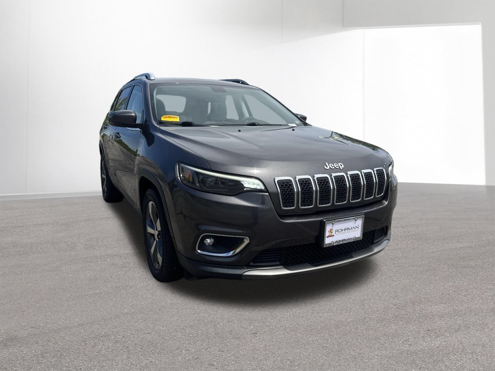 Used 2019 Jeep Cherokee Limited w/ Luxury Group FWD image 3