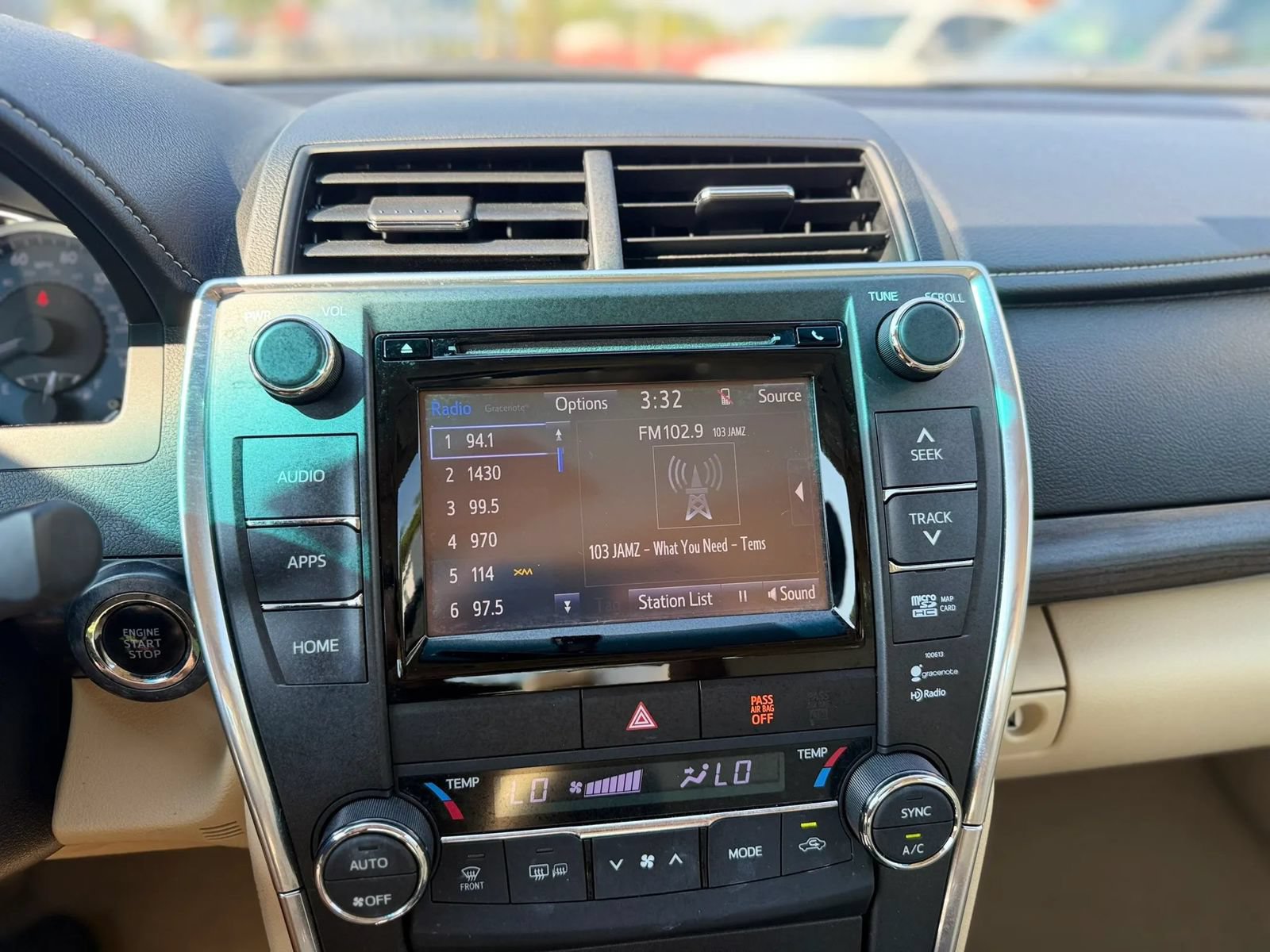 Used 2016 Toyota Camry XLE w/ Moonroof Package FWD image 22