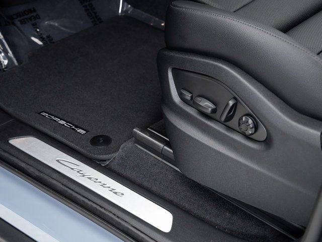 Certified 2025 Porsche Cayenne image 12