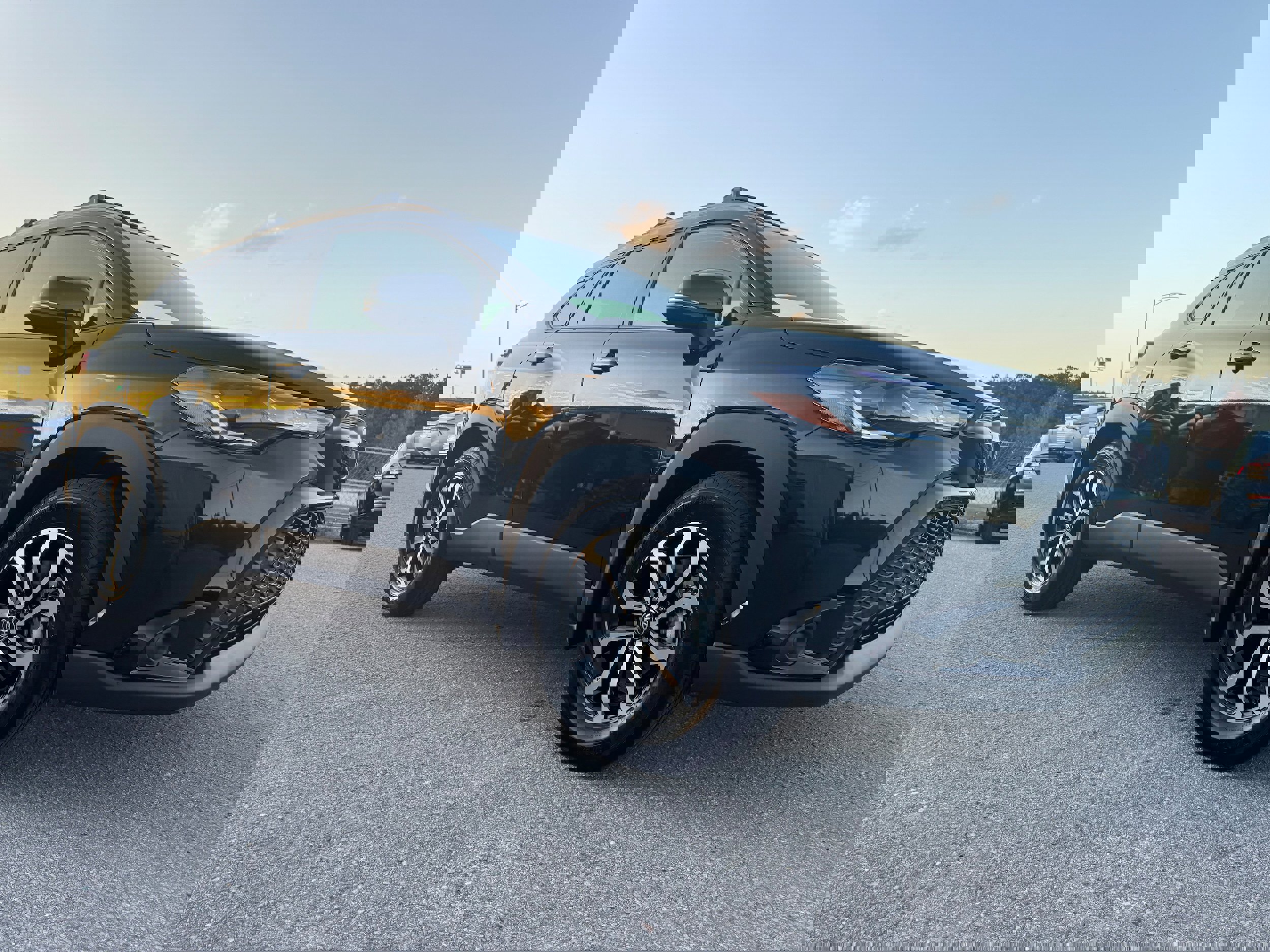 Used 2025 Toyota Corolla Cross AWD Hybrid image 4