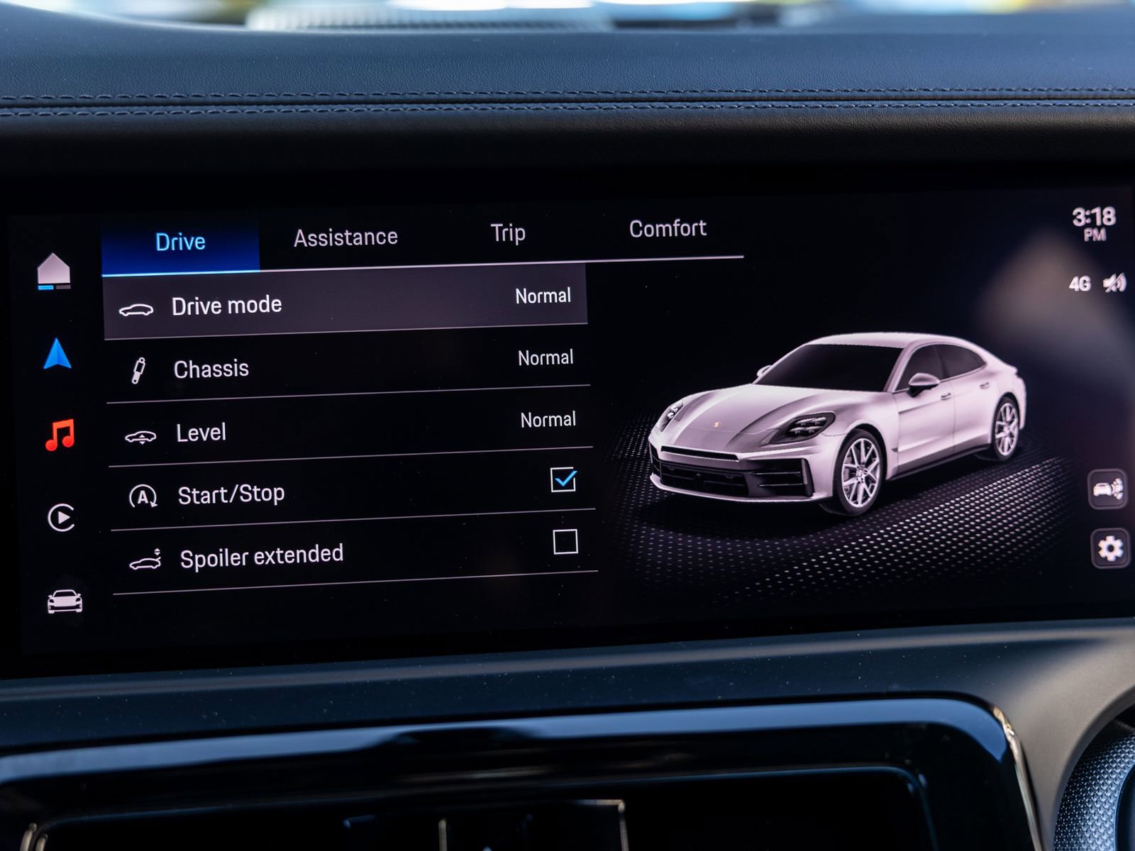 Certified 2025 Porsche Panamera RWD image 57