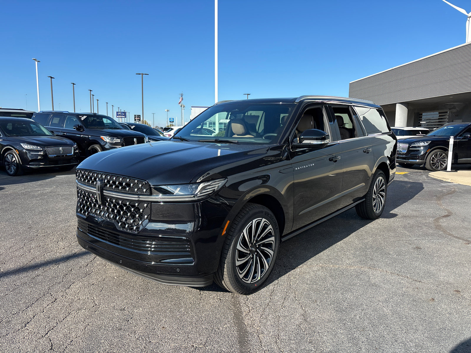 New 2025 Lincoln Navigator L Black Label image 3