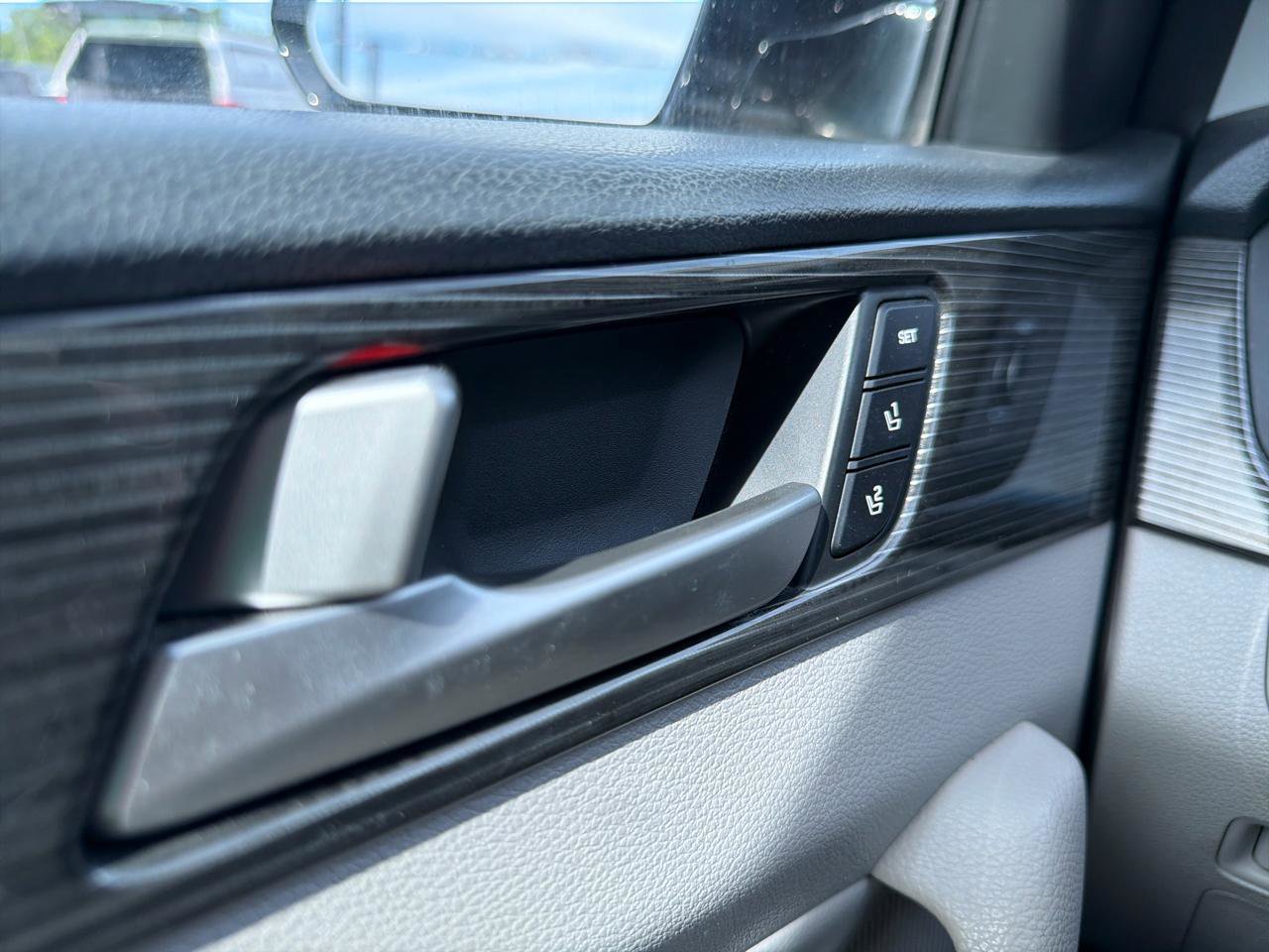 Used 2019 Hyundai Sonata Limited w/ Ultimate Package 02 FWD image 23