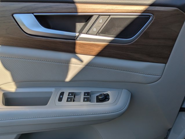 New 2026 Volkswagen Atlas SE FWD image 10