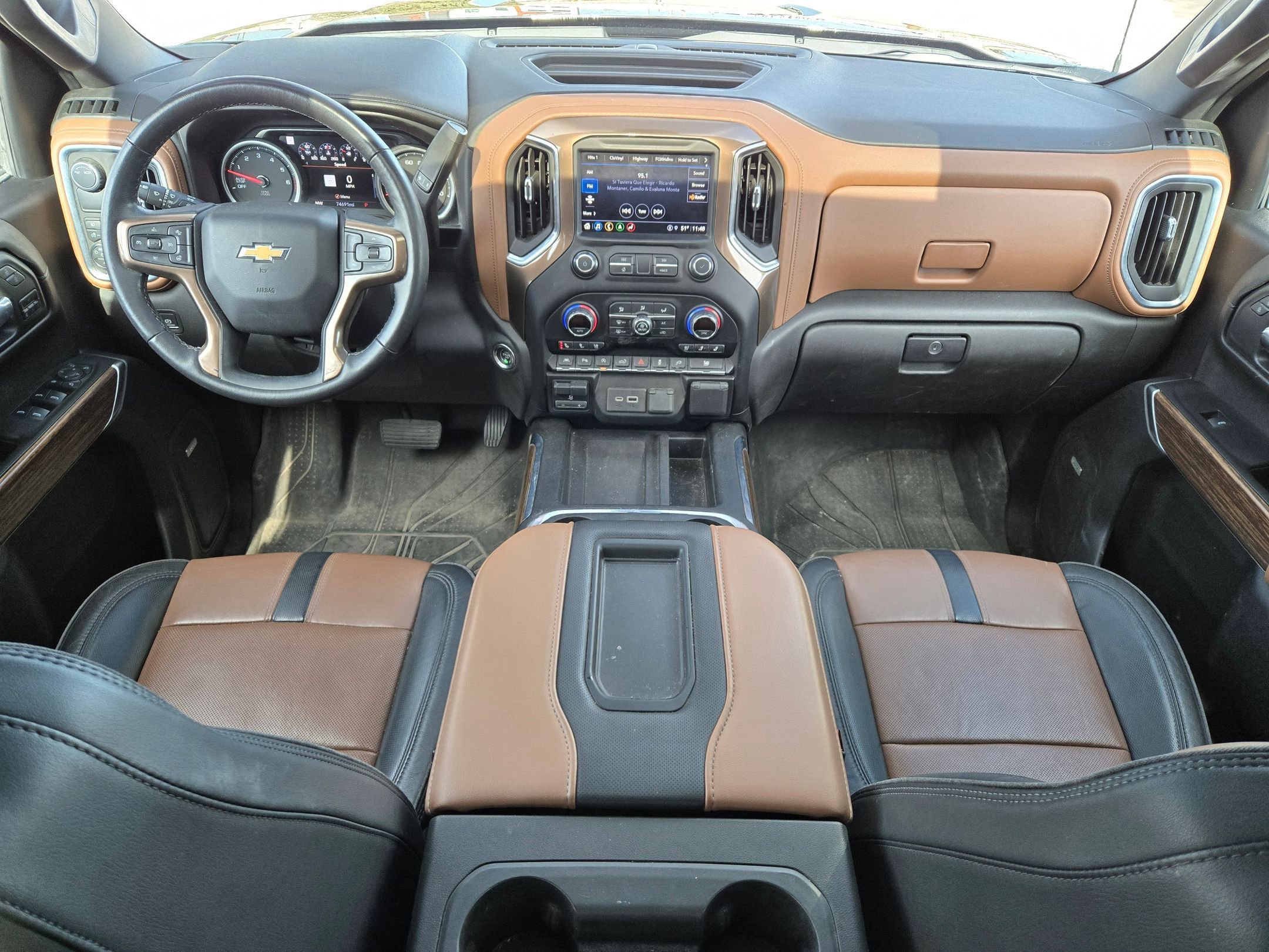 Used 2021 Chevrolet Silverado 1500 High Country w/ Technology Package image 16