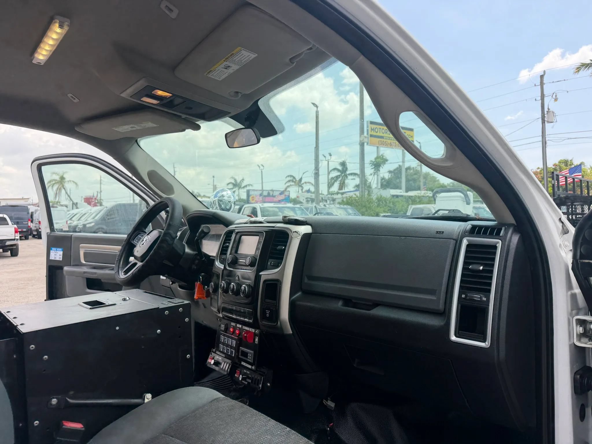 Used 2017 RAM 5500 SLT w/ Quick Order Package 29G SLT AWD/4WD image 12