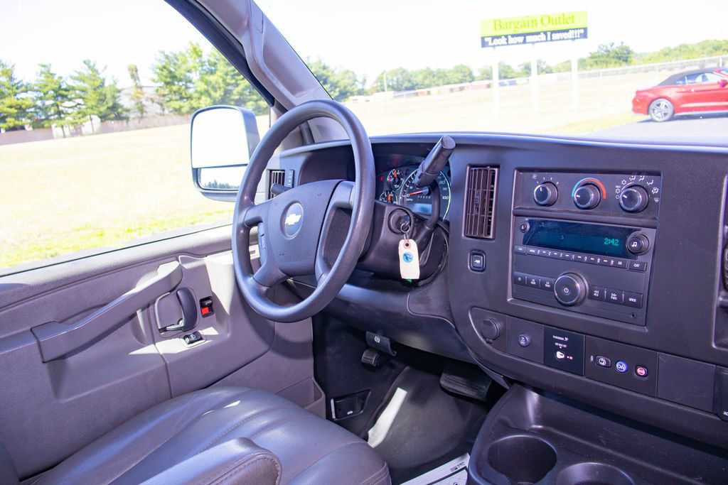 Used 2021 Chevrolet Express 2500 w/ Driver Convenience Package RWD image 13