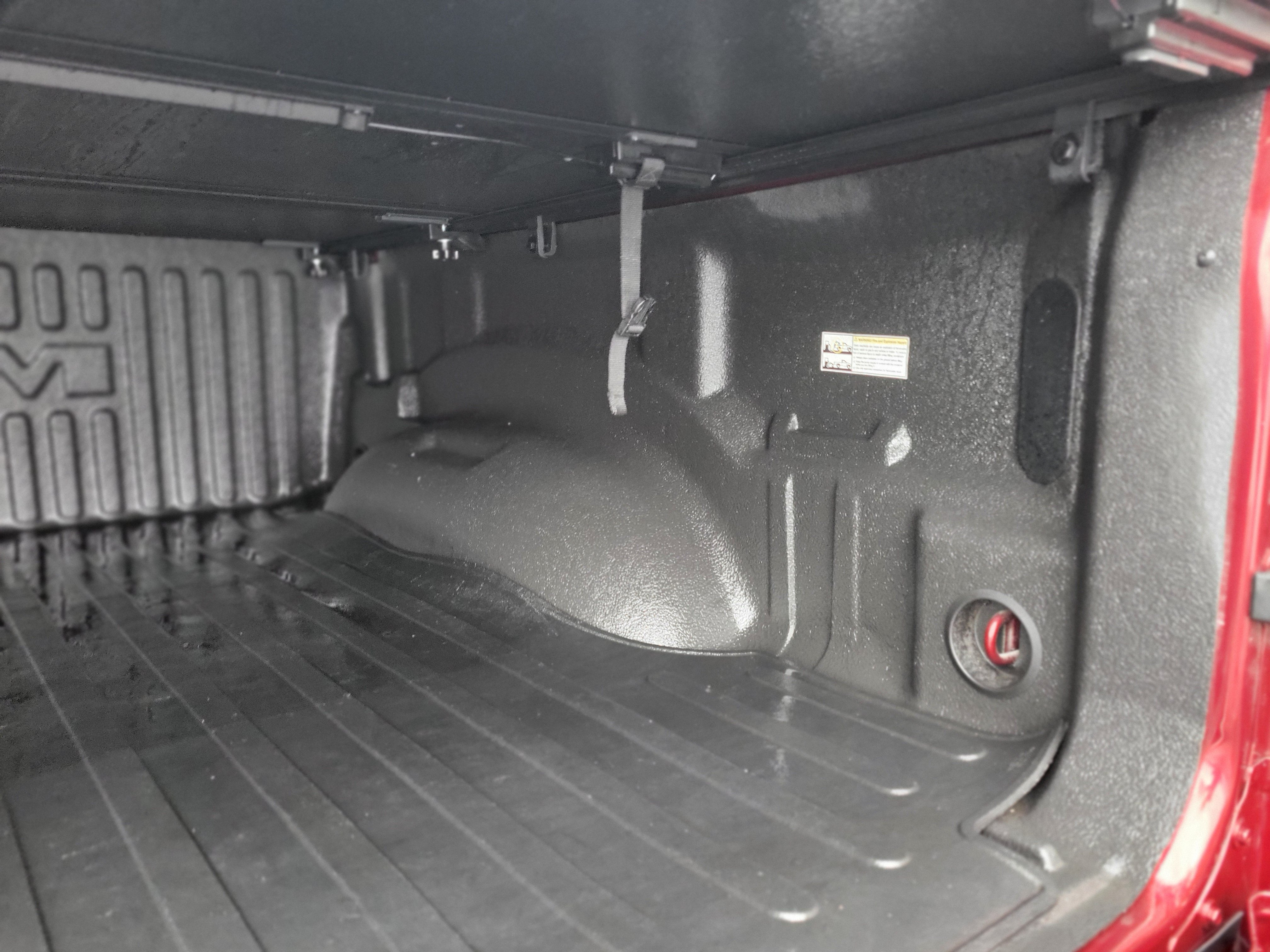 Used 2022 RAM 1500 Laramie w/ Sport Appearance Package AWD/4WD image 9