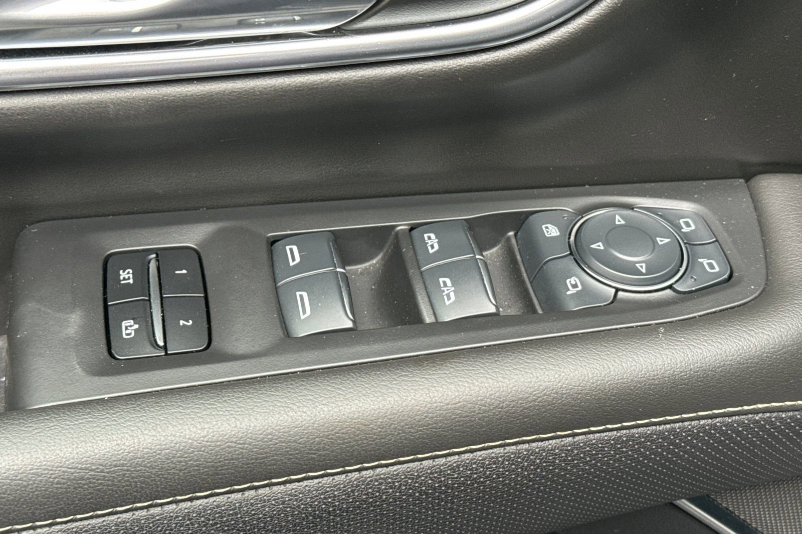 Used 2024 Chevrolet Suburban Premier image 13