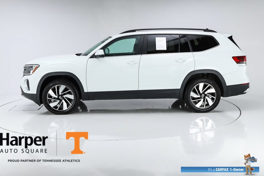 Used 2024 Volkswagen Atlas SE FWD image 2