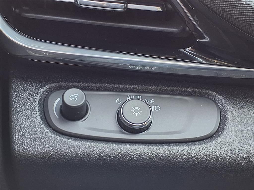 Used 2024 Buick Envista Sport Touring w/ Convenience I Package image 28