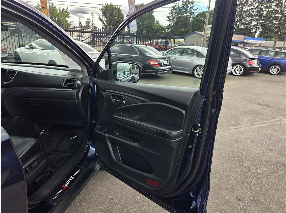 Used 2020 Honda Pilot Black Edition image 28