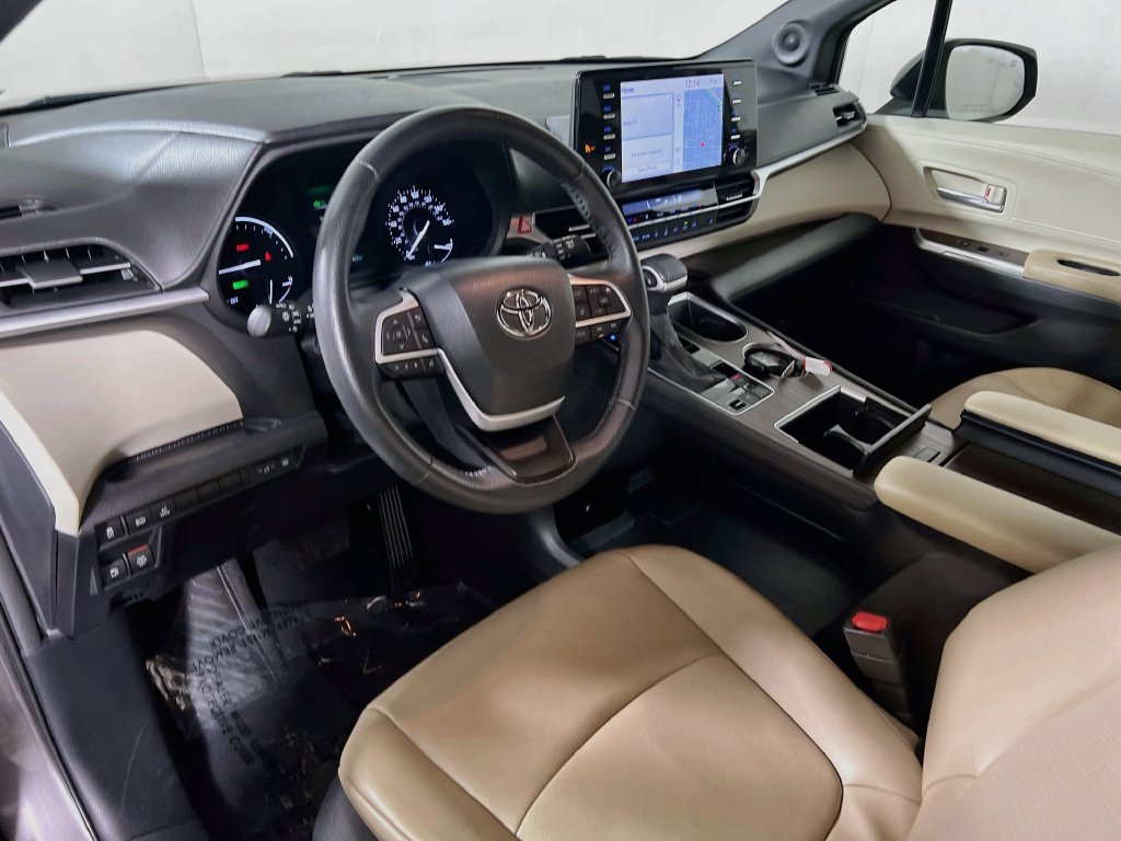 Certified 2023 Toyota Sienna XLE w/ XLE Plus Package AWD/4WD image 9