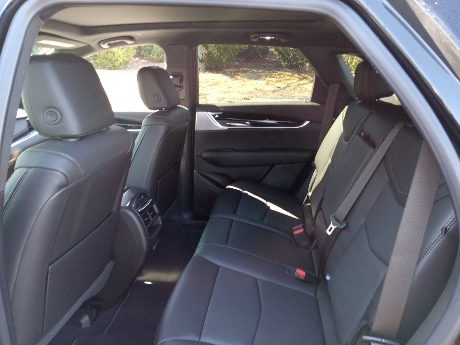 New 2026 Cadillac XT5 Premium Luxury w/ LPO, ONYX Package AWD/4WD image 24