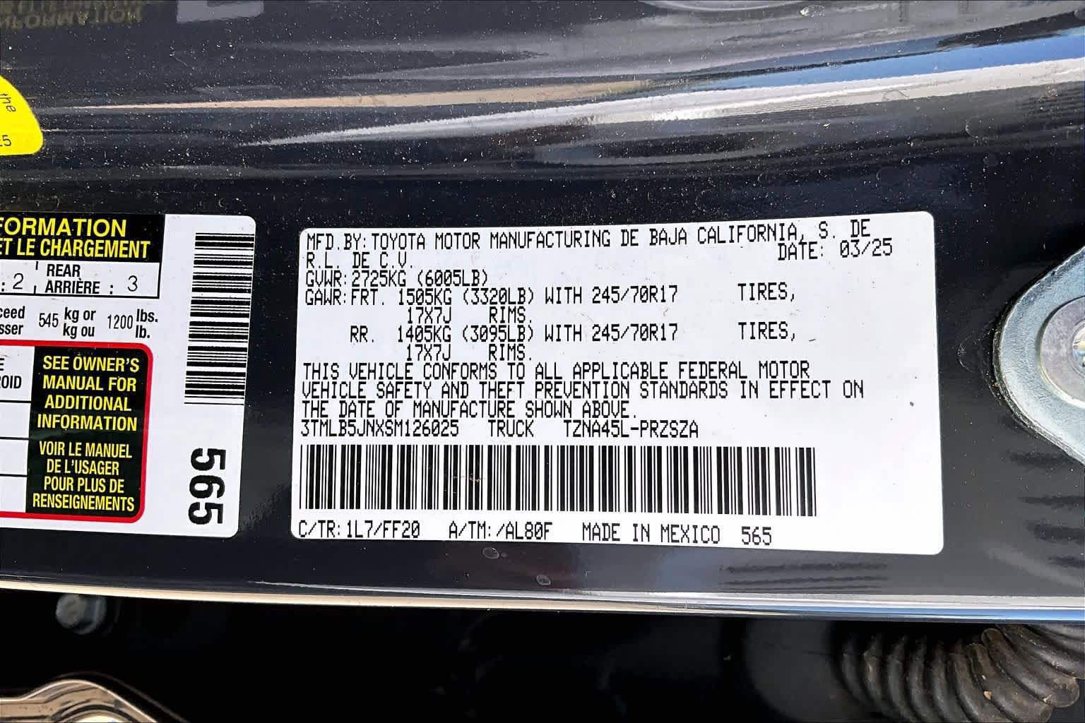 Used 2025 Toyota Tacoma SR5 AWD/4WD image 35
