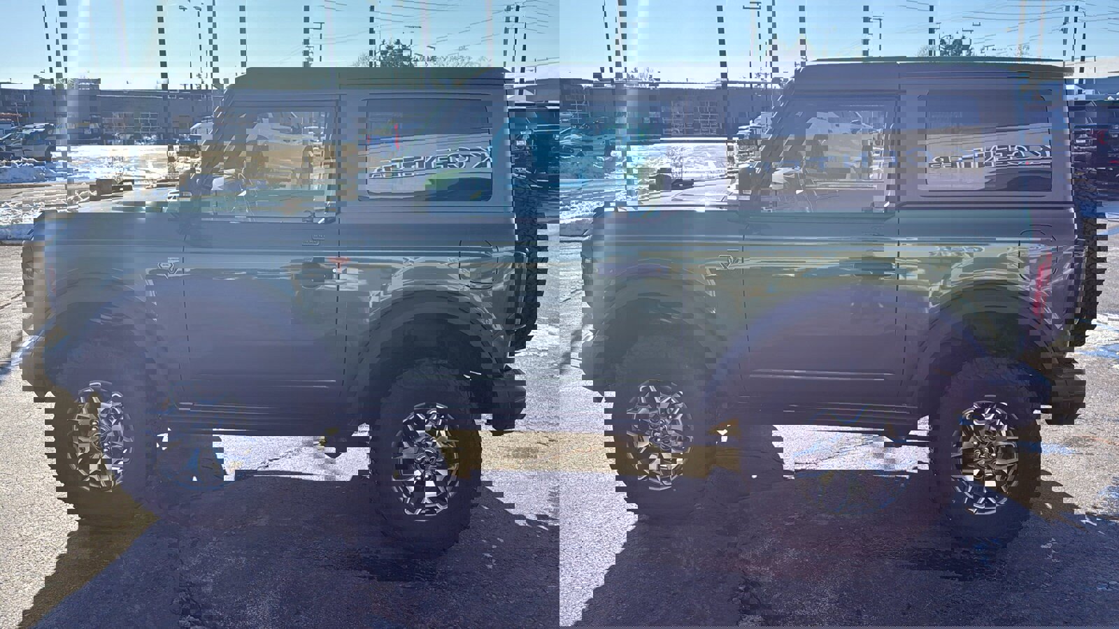 Used 2022 Ford Bronco Badlands image 8