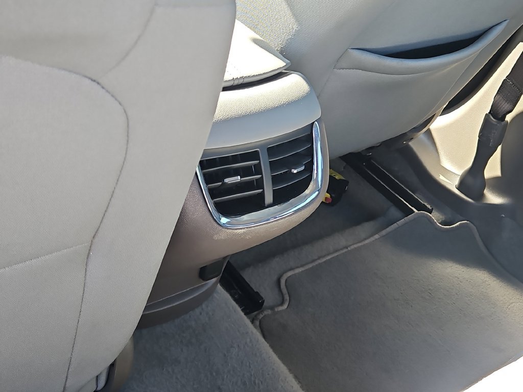 Used 2025 Chevrolet Malibu LT FWD image 15