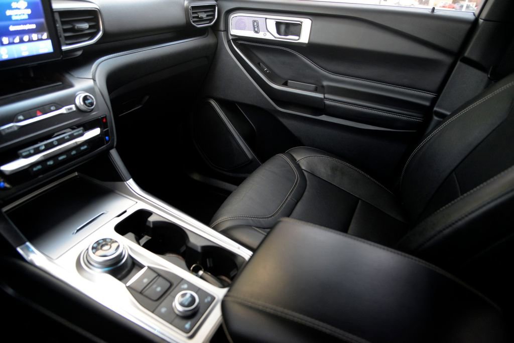 Used 2020 Ford Explorer ST w/ ST Street Pack image 26