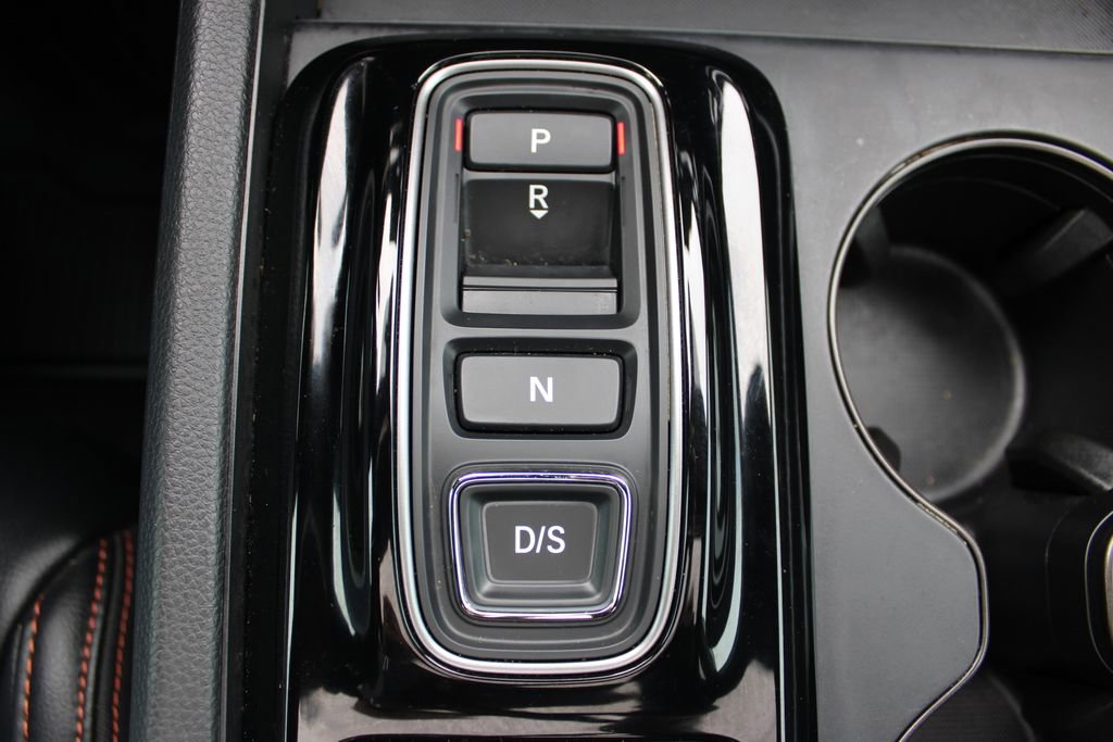 Used 2025 Honda Pilot TrailSport image 34