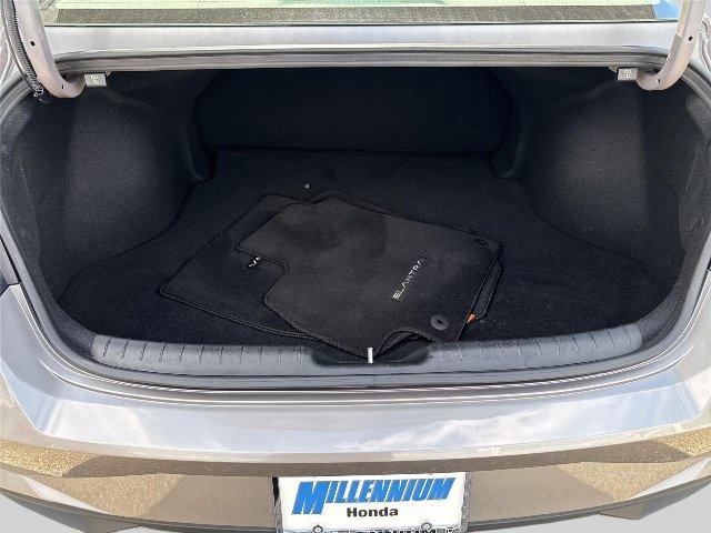 Used 2023 Hyundai Elantra SEL FWD image 21